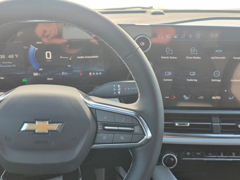 New 2026 Chevrolet Equinox EV LT image 10