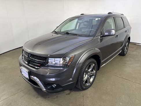 Used 2015 Dodge Journey Crossroad w/ Flexible Seating Group image 25