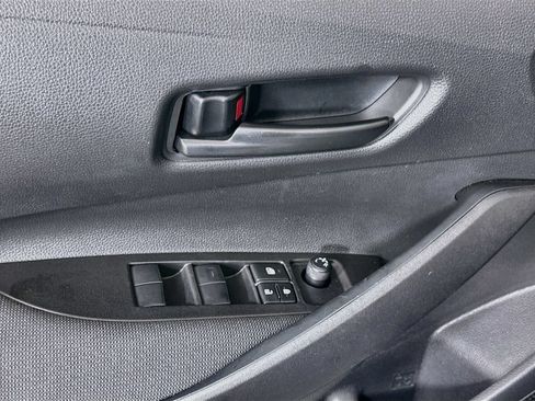 Used 2025 Toyota Corolla LE FWD image 18