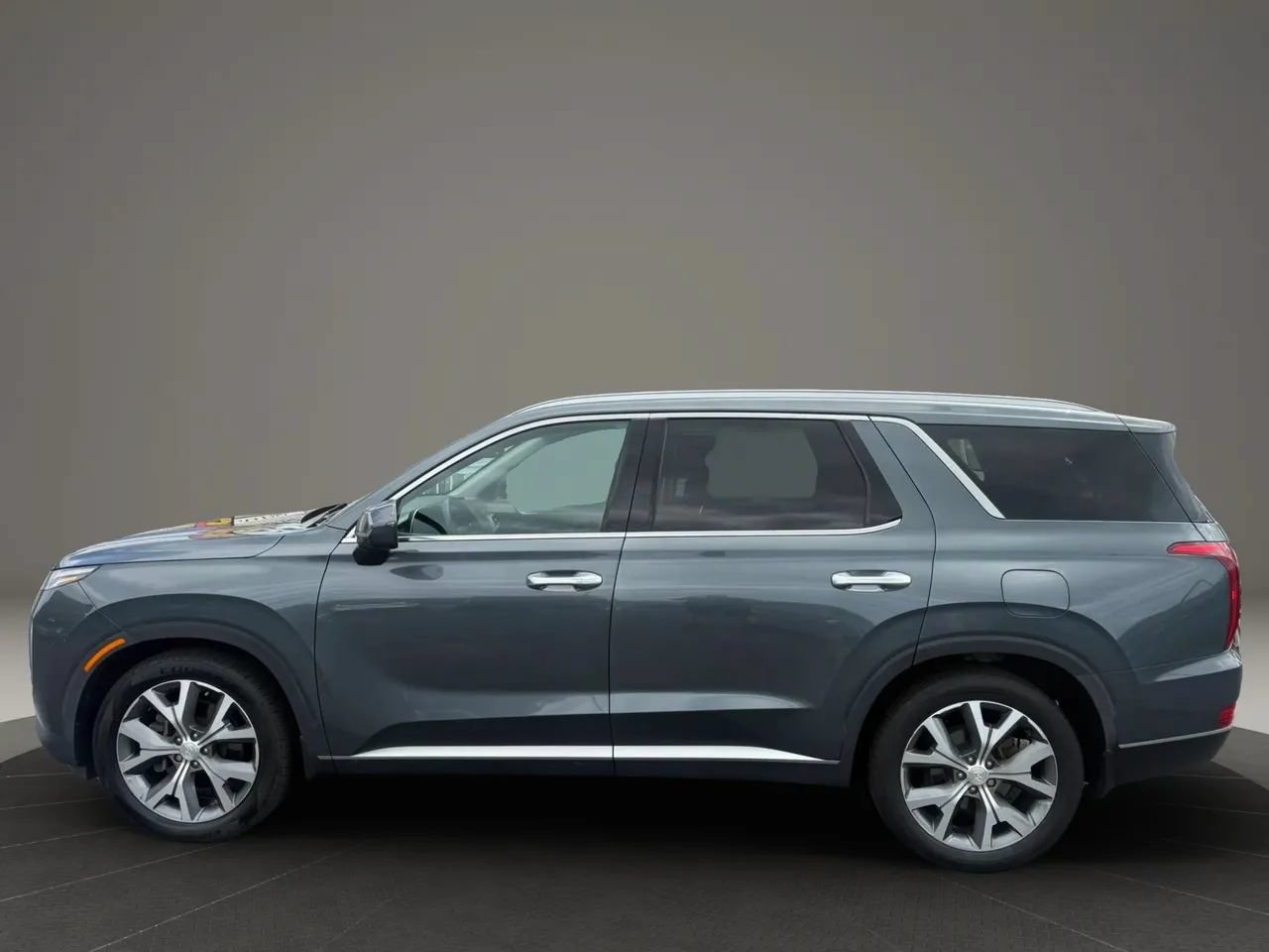Used 2021 Hyundai Palisade SEL w/ Premium Package FWD image 9