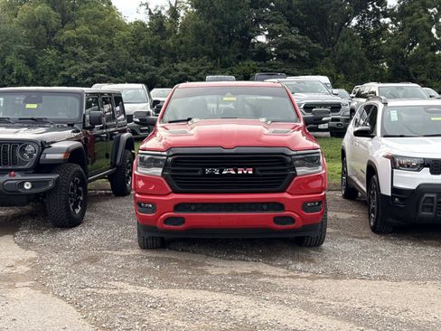 Used 2021 RAM 1500 Laramie AWD/4WD image 2