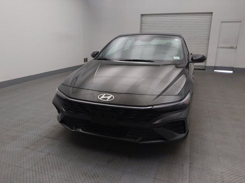 Used 2025 Hyundai Elantra Sport FWD image 15