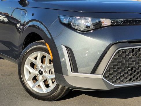 Certified 2025 Kia Soul LX w/ LX Technology Package image 11