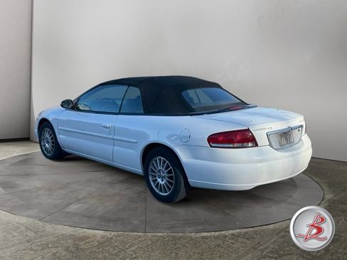 Used 2004 Chrysler Sebring LXi image 3