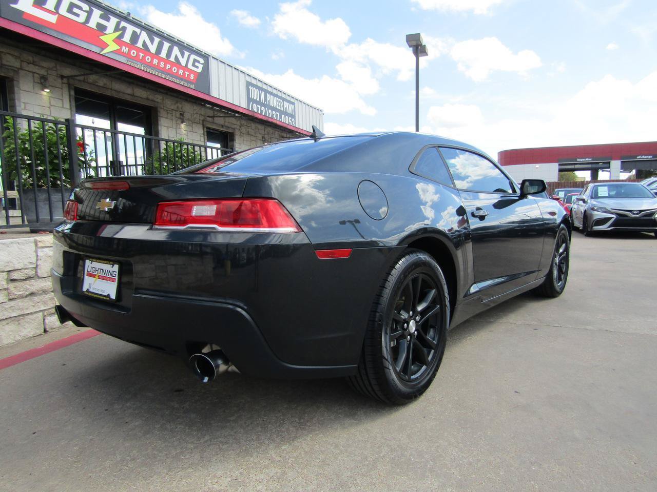 Used 2014 Chevrolet Camaro LS RWD image 4