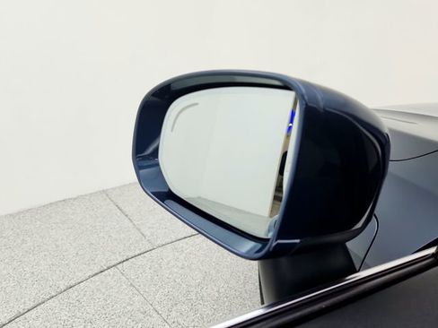 Certified 2022 Volvo XC60 T8 Inscription Expression w/ Climate Package image 24