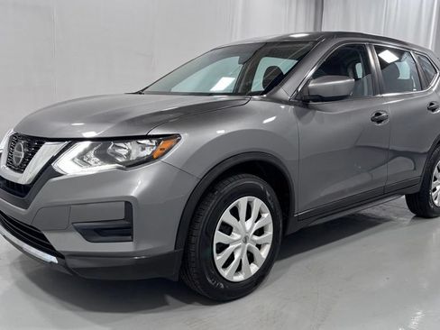 Used 2018 Nissan Rogue S AWD/4WD image 1