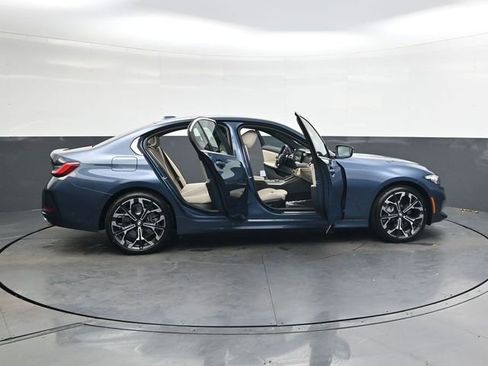 New 2026 BMW 330i xDrive Sedan w/ Premium Package image 35