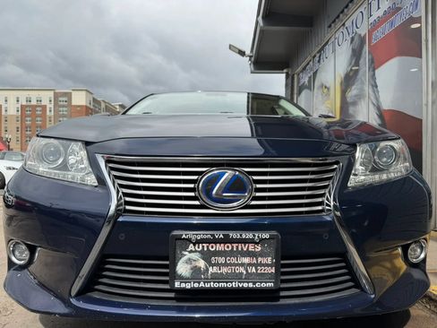 Used 2014 Lexus ES 300h w/ Luxury Package w/Bamboo Trim FWD image 8