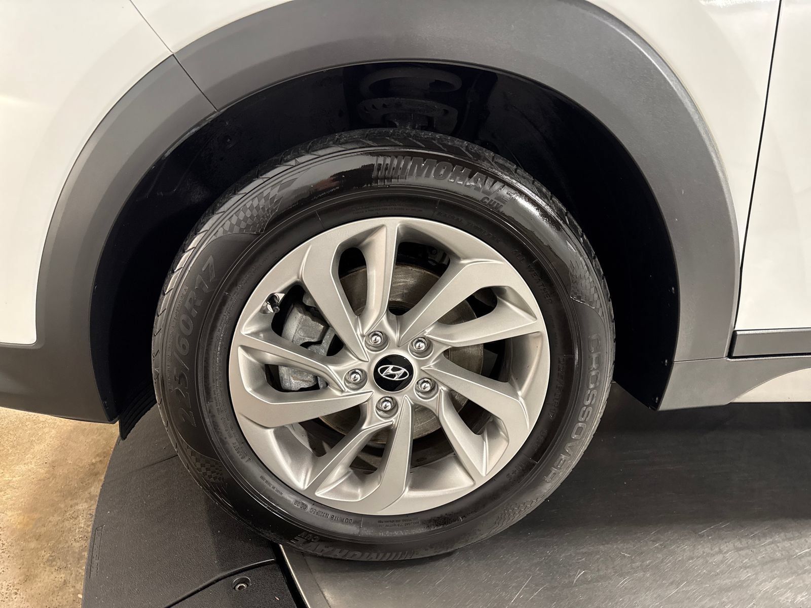 Used 2017 Hyundai Tucson SE w/ SE Popular Package 02 AWD/4WD image 2