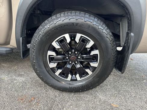 Used 2024 Nissan Frontier Pro-X image 32