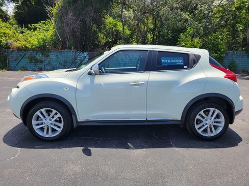 Used 2012 Nissan Juke SV w/ Chrome Pkg FWD image 10