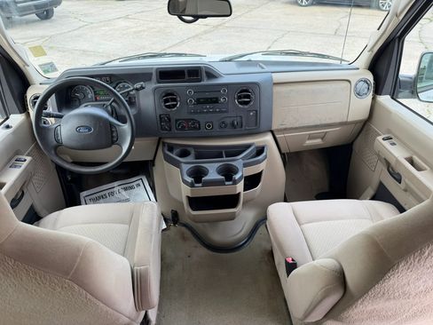 Used 2012 Ford E-350 and Econoline 350 XLT RWD image 21