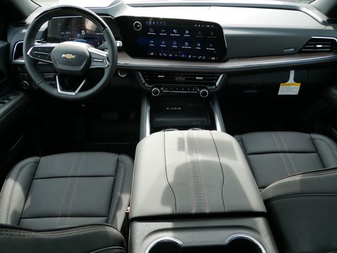 New 2026 Chevrolet Suburban High Country AWD/4WD image 6
