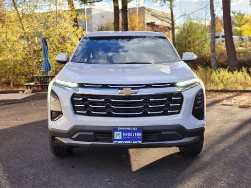 New 2026 Chevrolet Equinox LT w/ Convenience Package II image 8