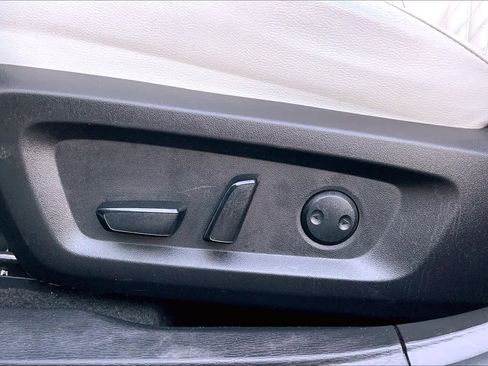 Used 2023 Mitsubishi Outlander SEL image 30