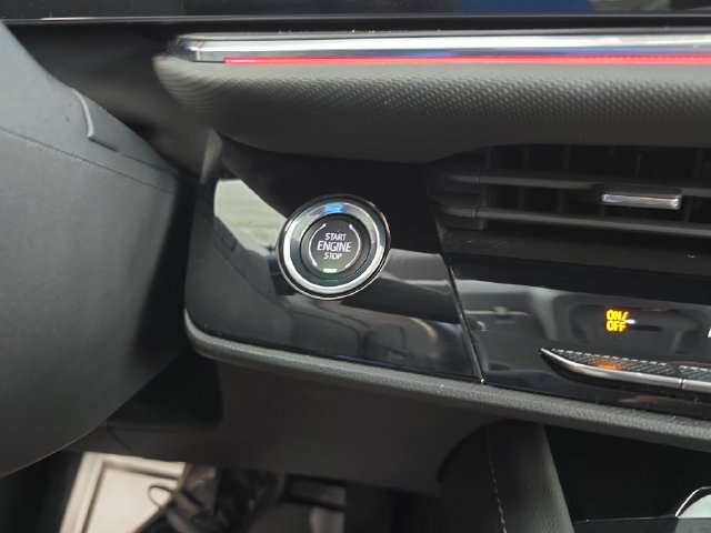 Certified 2025 Buick Envision Preferred AWD/4WD image 24