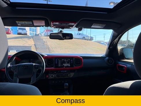 Used 2017 Toyota Tacoma TRD Off-Road image 13