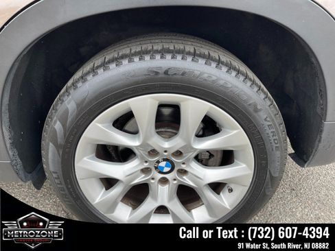 Used 2011 BMW X5 xDrive35i w/ Technology Pkg AWD/4WD image 34