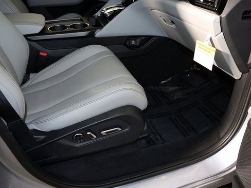 Used 2026 Acura MDX w/ Technology Package image 37