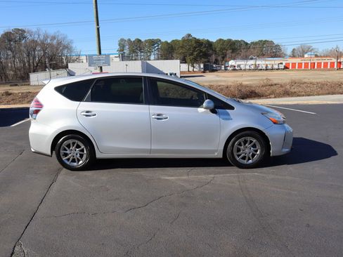 Used 2015 Toyota Prius V Four image 11