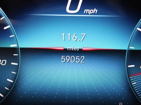 Used 2020 Mercedes-Benz GLB 250 image 8