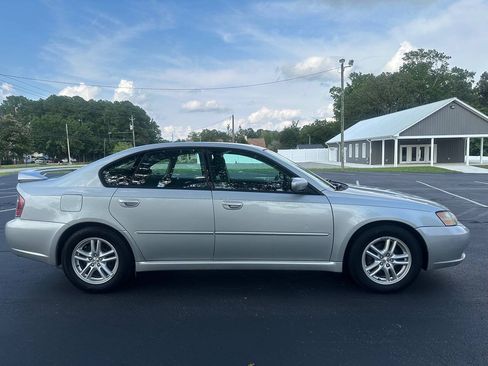 Used 2005 Subaru Legacy 2.5i AWD/4WD image 5