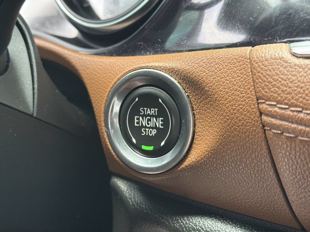 Used 2020 Buick Encore GX Essence FWD image 29