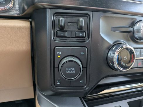 New 2026 Ford F250 Lariat w/ Lariat Ultimate Package AWD/4WD image 16