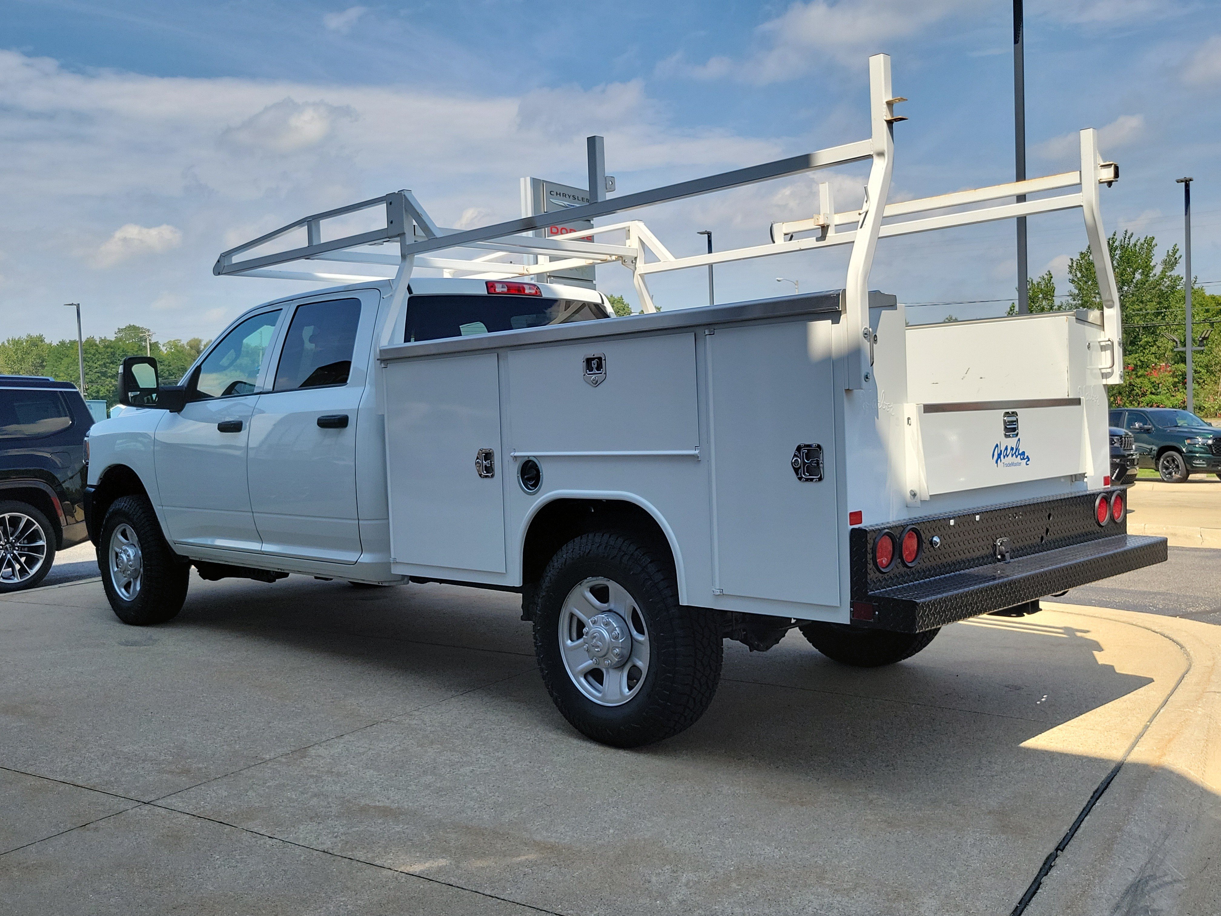 Used 2024 RAM 2500 Tradesman w/ Protection Group AWD/4WD image 3