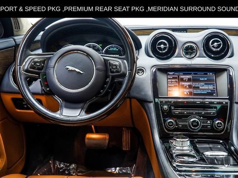 Used 2014 Jaguar XJ L Supercharged RWD image 18