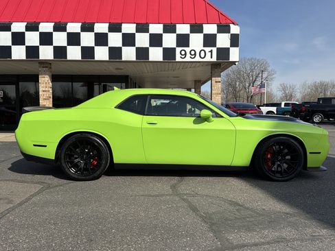 Used 2015 Dodge Challenger SRT Hellcat RWD image 8
