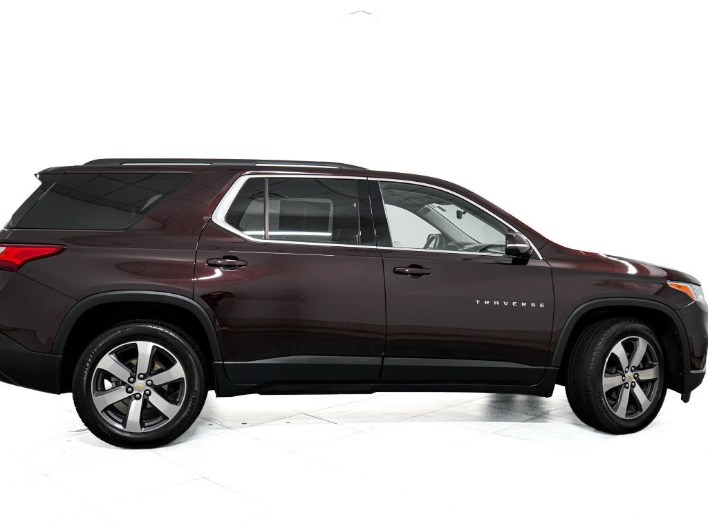 Used 2020 Chevrolet Traverse LT w/ LT Premium Package FWD image 7