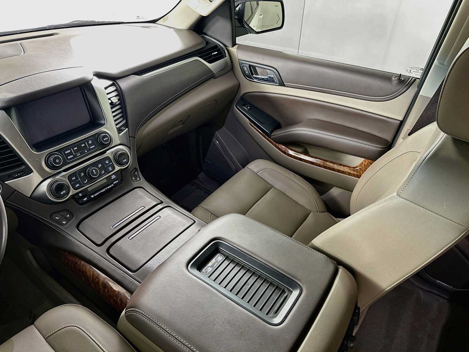Used 2019 Chevrolet Tahoe Premier AWD/4WD image 24