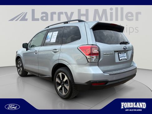 Used 2018 Subaru Forester 2.5i Limited AWD/4WD image 3