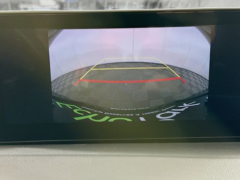 Used 2025 MAZDA MAZDA3 s image 22