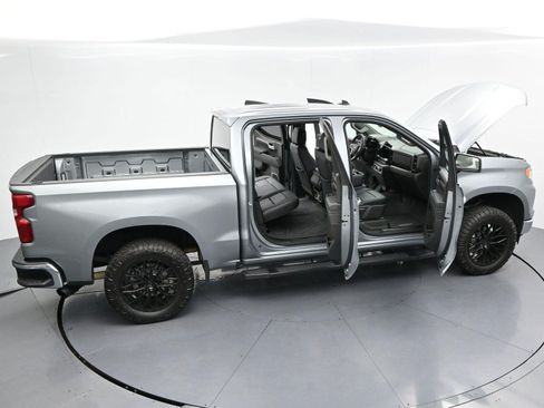 Used 2025 Chevrolet Silverado 1500 LT AWD/4WD image 42