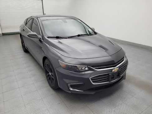 Used 2017 Chevrolet Malibu LT FWD image 13