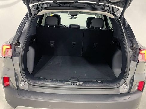 Used 2022 Ford Escape SEL w/ Technology Package AWD/4WD image 5