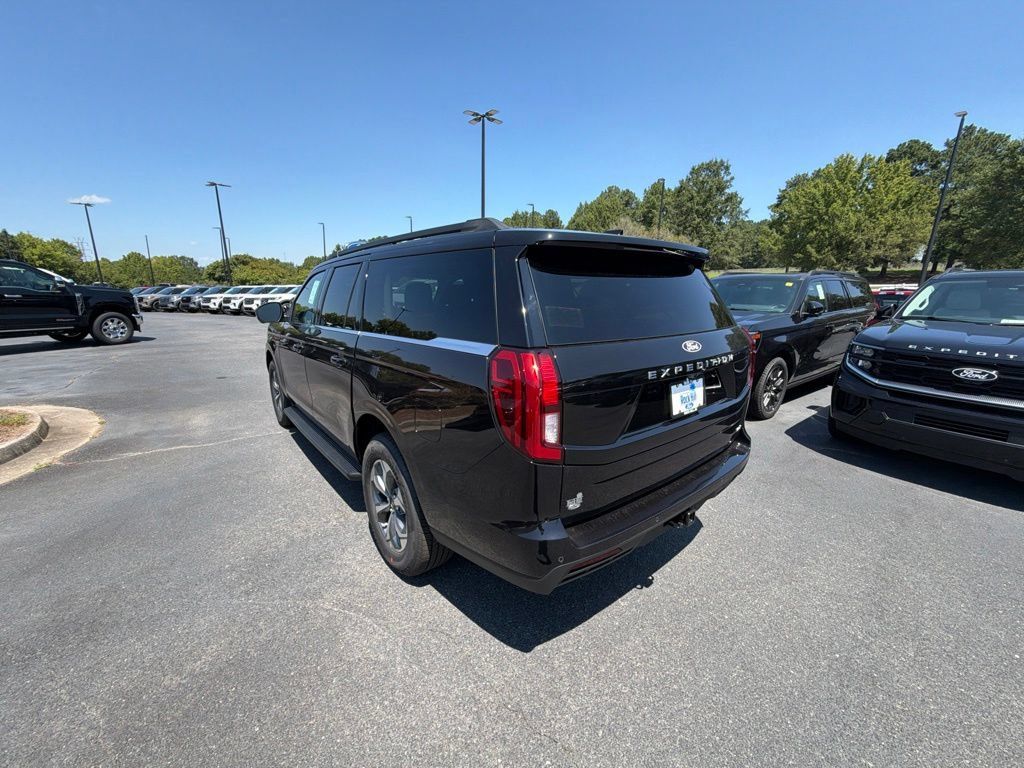 New 2027 Ford Expedition Max Active RWD image 17