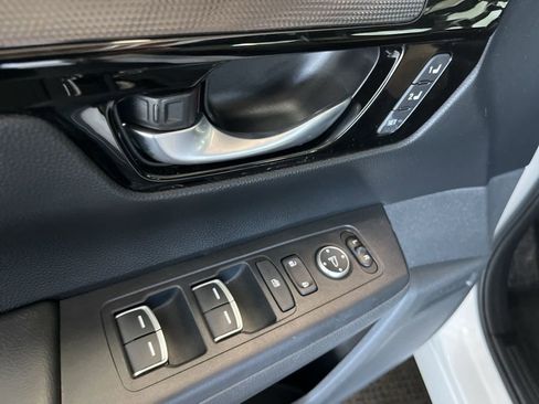 Used 2023 Honda CR-V Sport Touring image 5