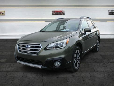 Used 2017 Subaru Outback 3.6R Limited image 2