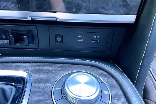 Used 2022 Nissan Armada Platinum AWD/4WD image 19