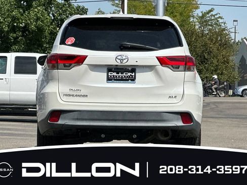 Used 2018 Toyota Highlander XLE w/ Carpet Mat Package (TMS) FWD image 5