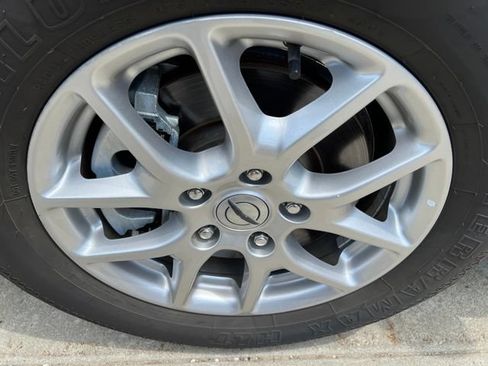 Certified 2023 Chrysler Pacifica Touring-L FWD image 9