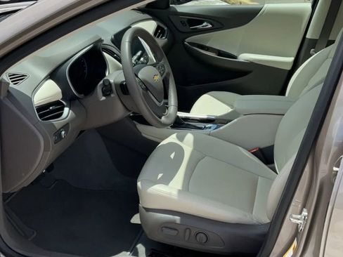 Used 2022 Chevrolet Malibu LT w/ Leather Package image 7