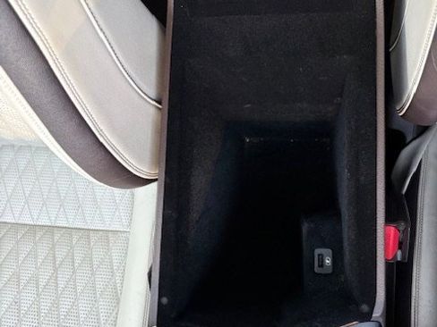 Used 2019 INFINITI QX50 Essential w/ Sensory Package image 32