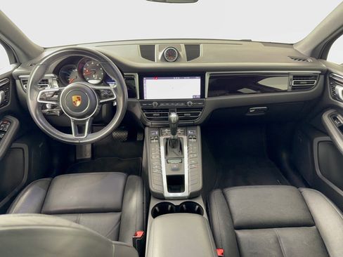 Used 2020 Porsche Macan AWD/4WD image 17