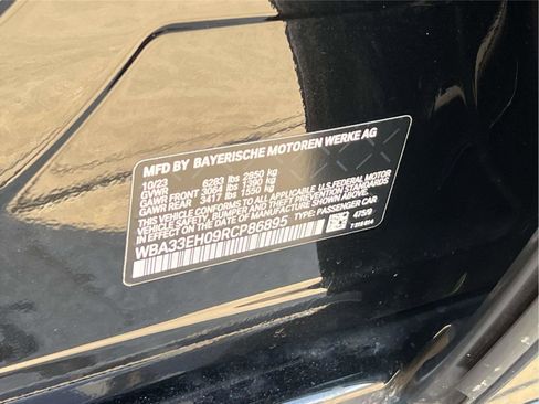 Used 2024 BMW 740i xDrive 740i xDrive image 19