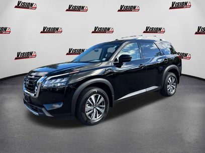 New 2025 Nissan Pathfinder SL